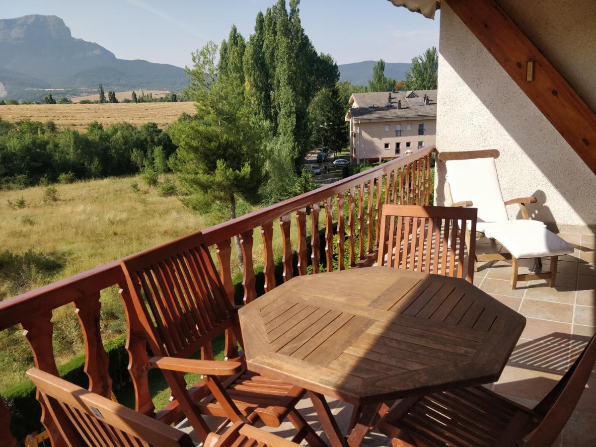 Apartamento Goxoa Jaca Dış mekan fotoğraf